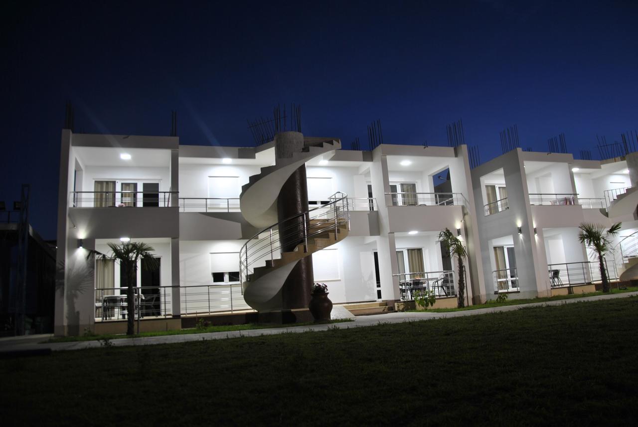 Royal Apartments & Villas Ulcinj Exterior foto